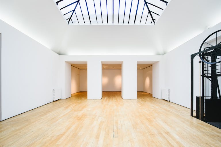 Sublime Le Marais Showroom - Image 3