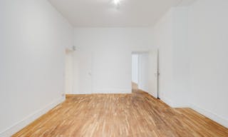 Sublime Le Marais Showroom - Image 17