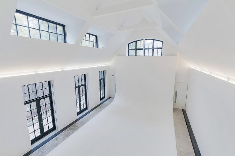 Luxury Studio Space in Chelsea - Image 1