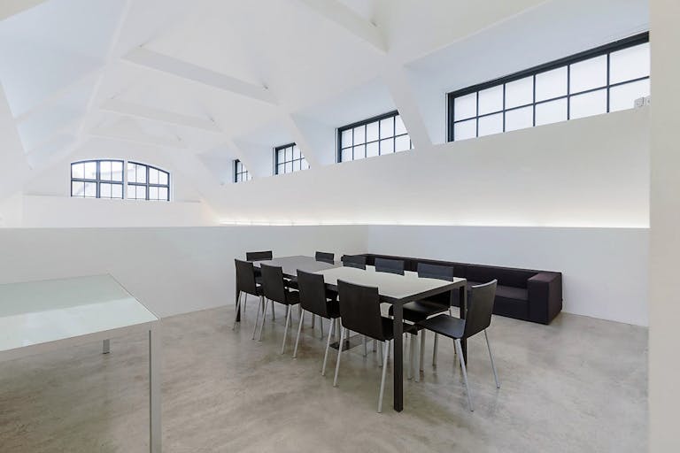 Luxury Studio Space in Chelsea - Image 3