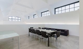 Luxury Studio Space in Chelsea - Image 3