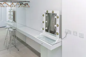 Luxury Studio Space in Chelsea - Image 4