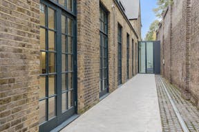 Luxury Studio Space in Chelsea - Image 5