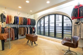 Fashion Showroom in Palais-Royal - Image 5