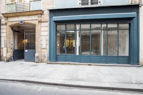 Raw Retail Space in Le Marais - Image 0