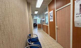 D�cor/Lieu de tournage: Commissariat - Image 13