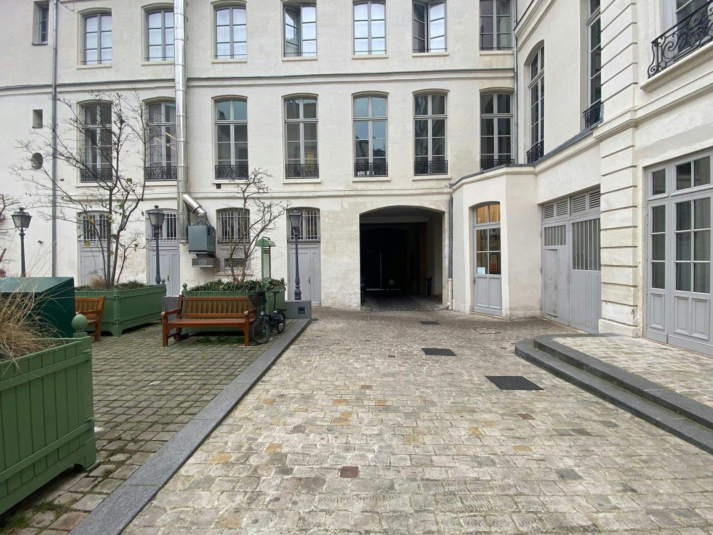 Modular Creative Space in Paris 9th Arrondissement
