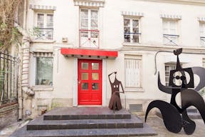 Stylish Gallery in Saint Germain - Image 3