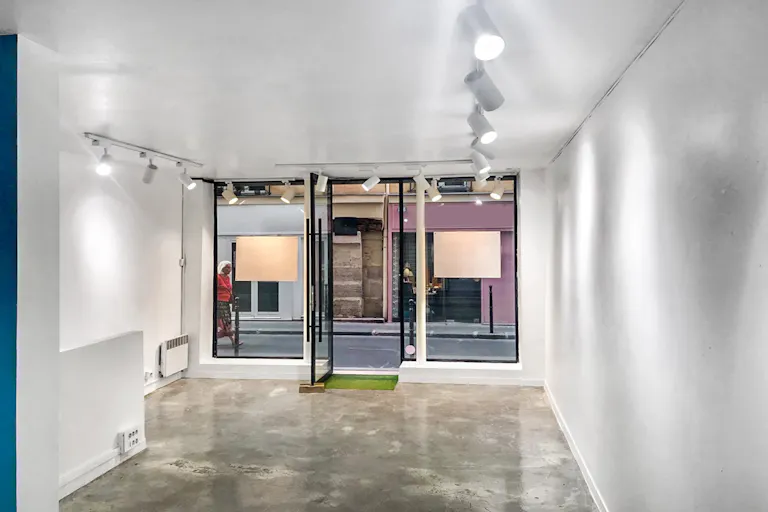 Pop-Up Boutique in Marais - Image 0