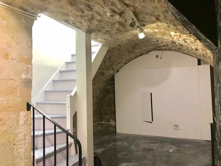 Pop-Up Boutique in Marais - Image 2