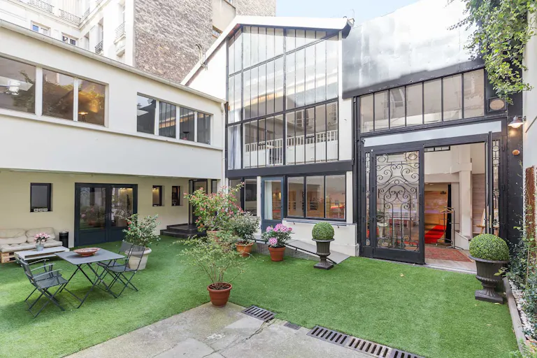 Showroom in Batignolles - Image 3