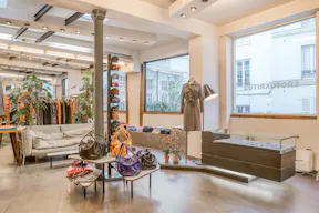 Modern Showroom in Le Marais - Image 0