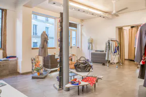 Modern Showroom in Le Marais - Image 5
