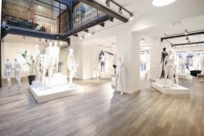 Vast Showroom in Montorgueil - Image 1