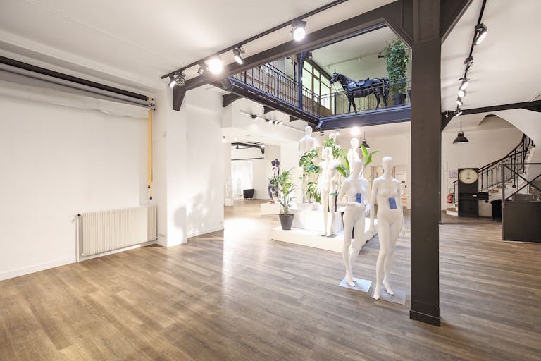 Vast Showroom in Montorgueil - Image 2