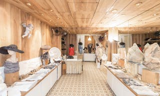 Unique Le Marais Retail Space - Image 1