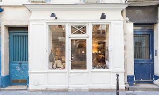 Unique Le Marais Retail Space - Image 2