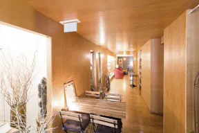 Pop-Up Boutique in Palais-Royal - Image 1