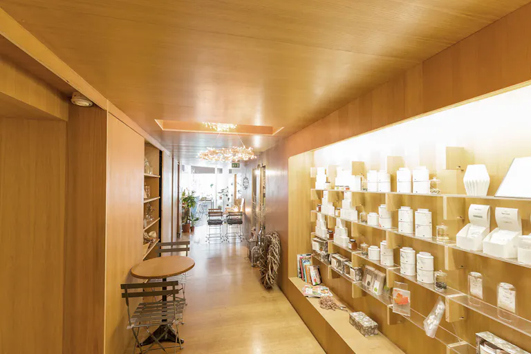 Pop-Up Boutique in Palais-Royal - Image 2
