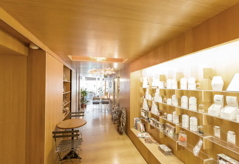 Pop-Up Boutique in Palais-Royal - Image 2