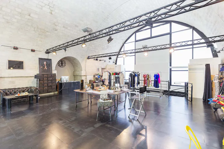Amazing Retail Space in Bastille - Image 2