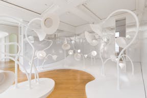 Gorgeous Showroom in Paris 8th - Image 2