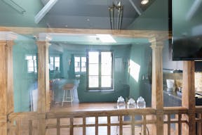 Gorgeous Showroom in Paris 8th - Image 6