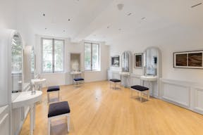 Gorgeous Showroom in Paris 8th - Image 8