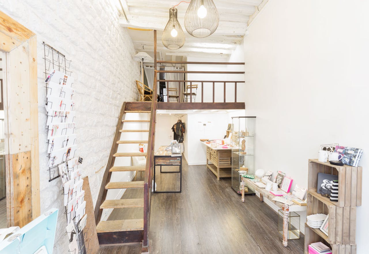 Charming Shop in Le Marais - Image 0