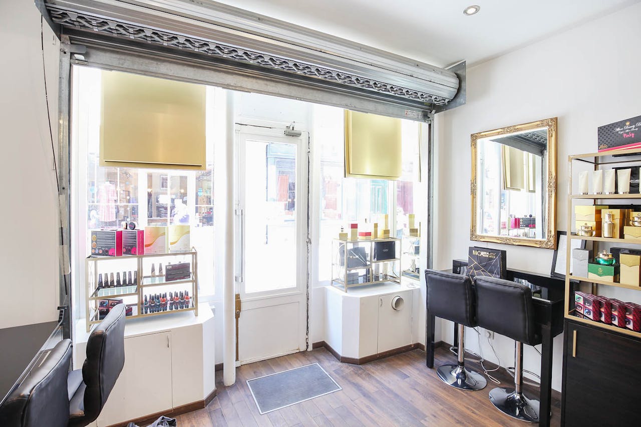 Pop-Up Shop in Le Marais - Image 0