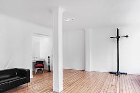 Showroom in Invalides - Image 1