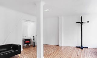 Showroom in Invalides - Image 1