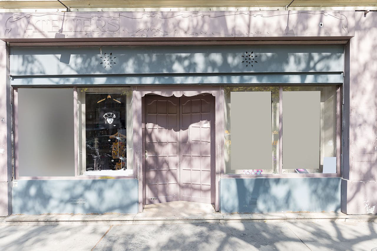 Pop-Up Store Near Saint Marcel - Image 2