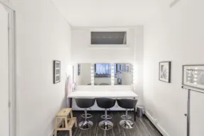 Premium Studio in Sentier - Image 1