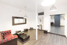 Premium Studio in Sentier - Image 2