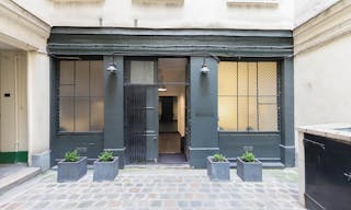 Premium Studio in Sentier - Image 3