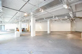 Premium Art Space in Paris 11th - Image 1