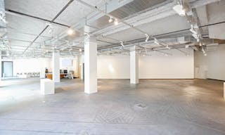 Premium Art Space in Paris 11th - Image 1