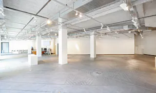 Premium Art Space in Paris 11th - Image 1