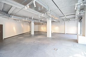 Premium Art Space in Paris 11th - Image 2