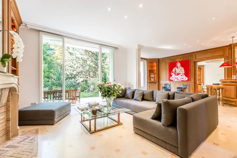 Boulogne-Billancourt Showroom - Image 0