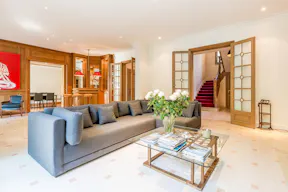 Boulogne-Billancourt Showroom - Image 1