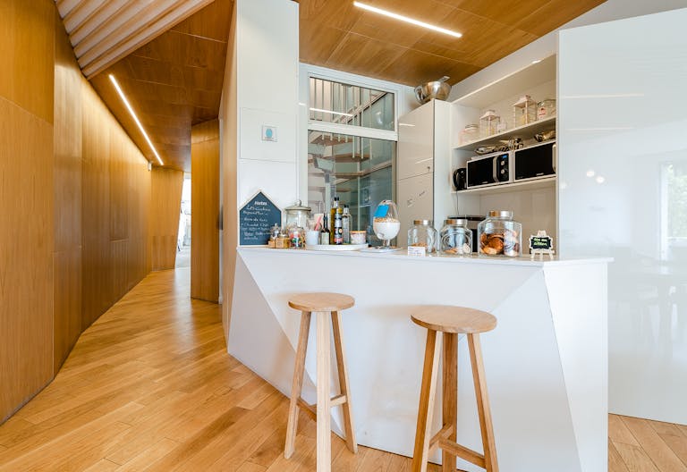 Champs-Elysées Showroom - Image 3