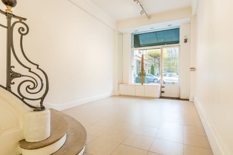 Beautiful Champs Elysées Gallery - Image 3