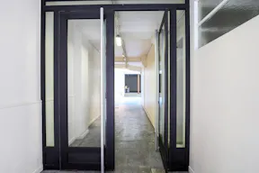 Showroom in Paris 10th - Image 3