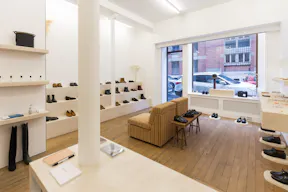 Classic Pop-Up Shop in Le Marais - Image 0