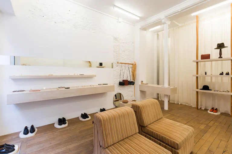 Classic Pop-Up Shop in Le Marais - Image 3