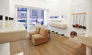 Classic Pop-Up Shop in Le Marais - Image 4