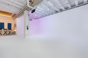 PRE-LIT (RGB) WHITE CYC STUDIO | PRIVATE HAIR, MAKEUP AND VANITY SPACE - Image 3