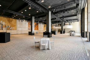 Stunning Place Vendôme Showroom - Image 0